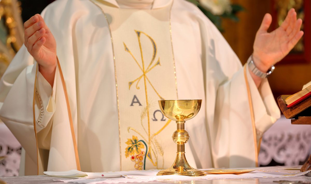 Priesterweihe und Messe